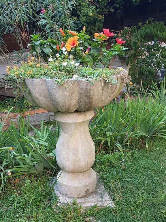 Appartamento Garden Ca' Rezzonico Venice Exterior photo